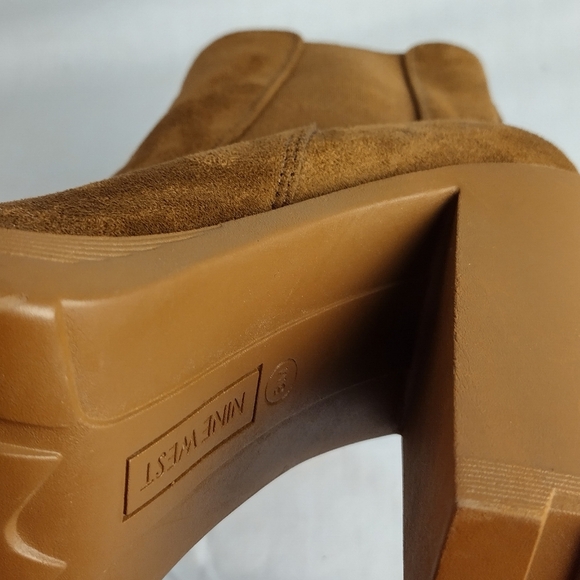 Nine West Womens Size 8 Chelsea Heel Boots Natural Brown Suede Boots New Fashion - Picture 14 of 16